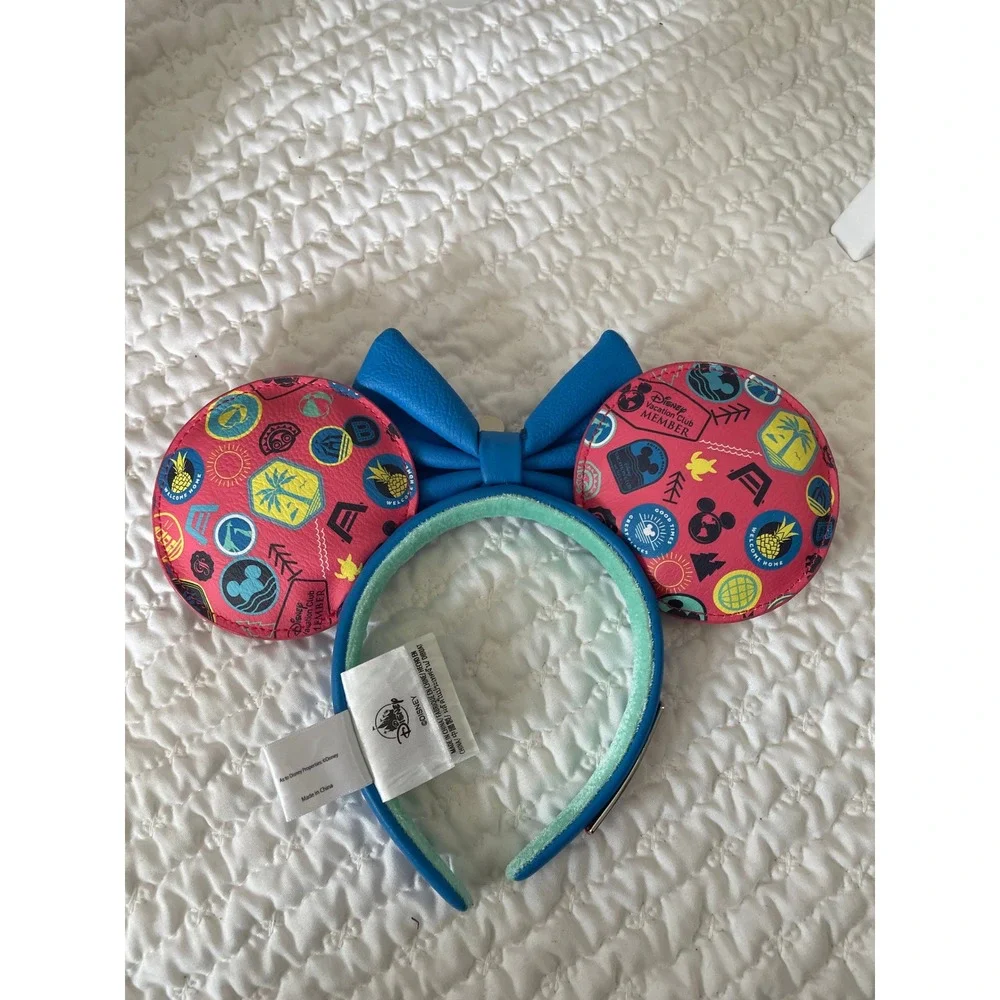 Disney Loungefly Minnie Mouse Ears Disney Vacation Club DVC Member Bow#511
